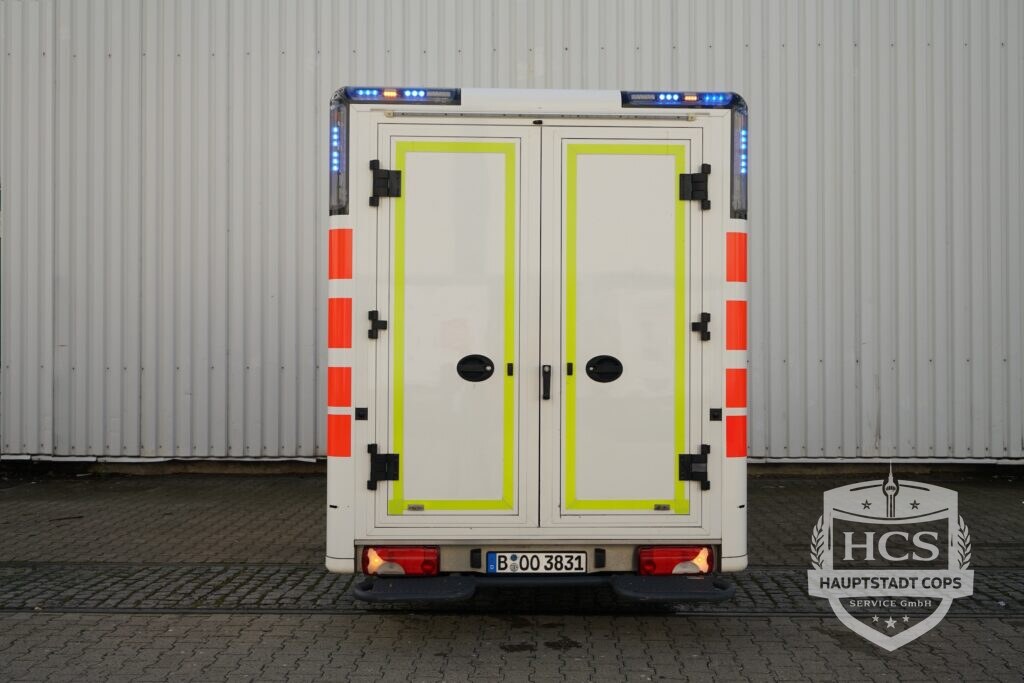 Mercedes Rettungswagen 3