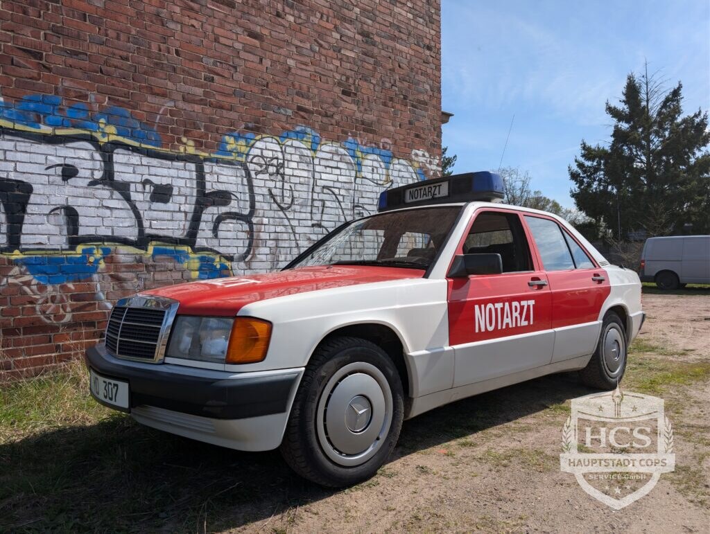Mercedes Notarzt alt