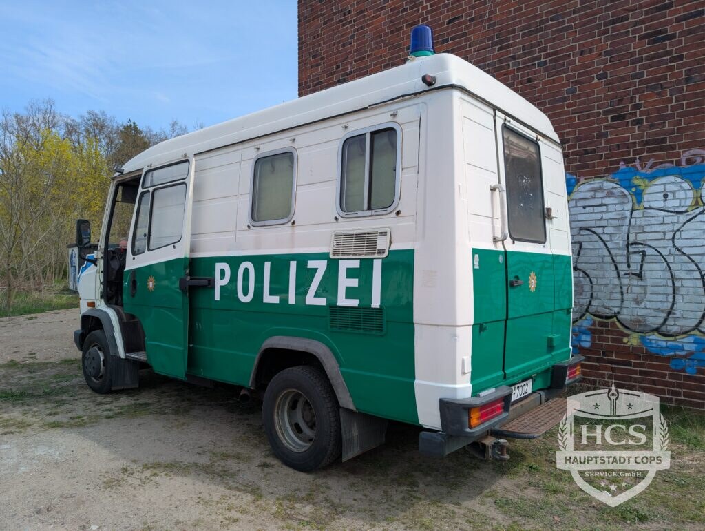 Mercedes GrKW grün neu 2