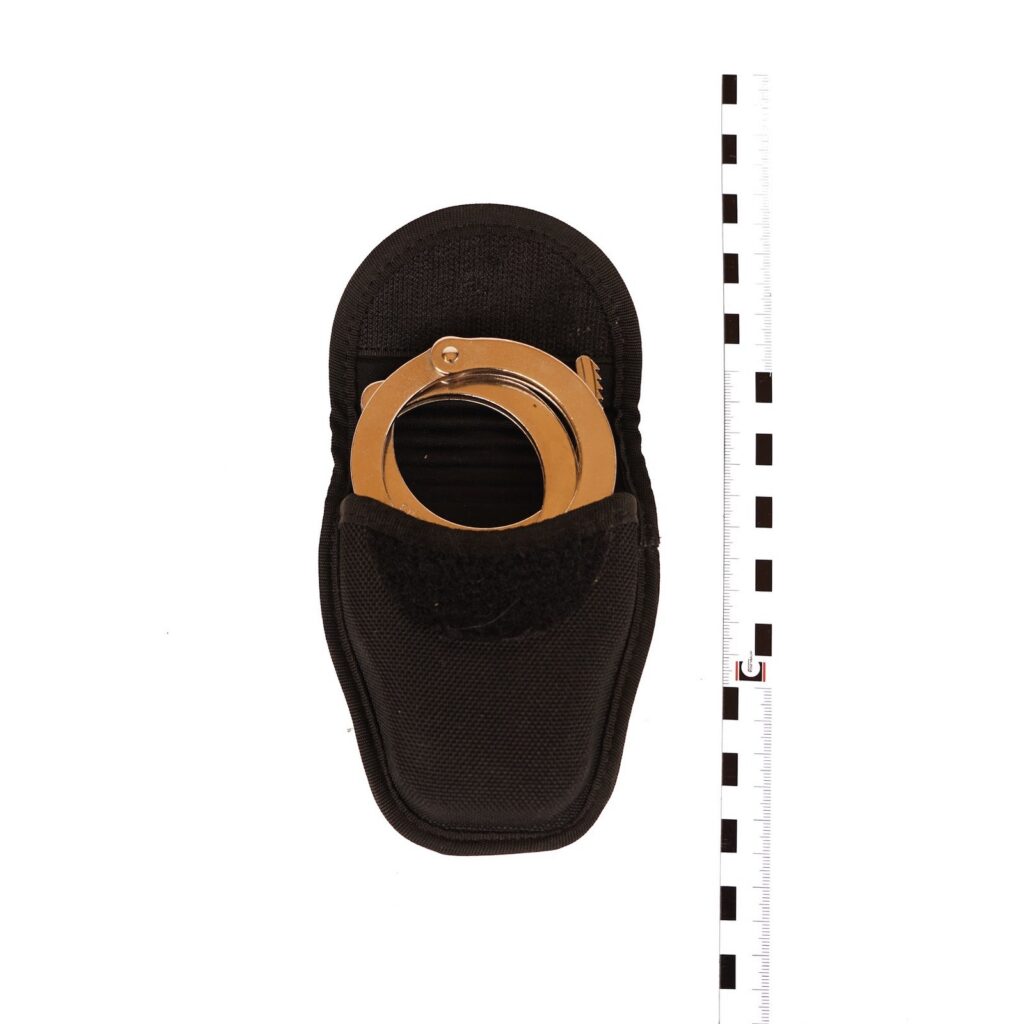 Handfessel in Corduraholster geschlossen 2