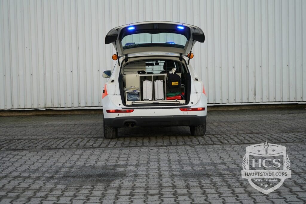 Notarzteinsatzfahrzeug (NEF) Audi Q5 4